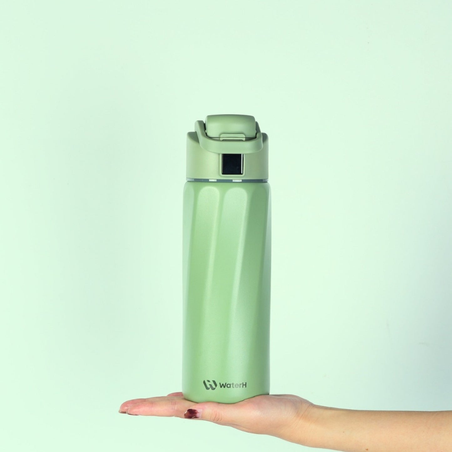 WaterH 24oz Yeşil – WaterH Akıllı Termos 710 ml Yeşil Renk Lifestyle 3